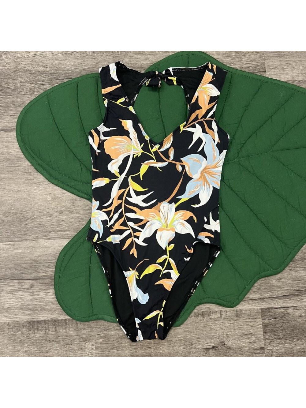 Roxy Swimsuit Womens Small Hibiscus Wave Floral One Piece Bodysuit Swim